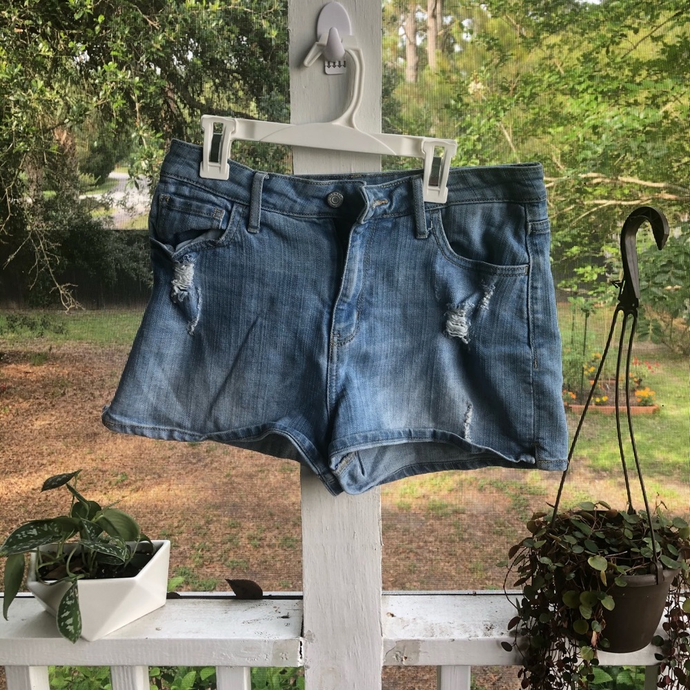 High-waisted Jean Shorts